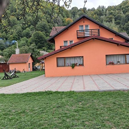 Casa Keea Hotel Moeciu De Sus Exterior photo