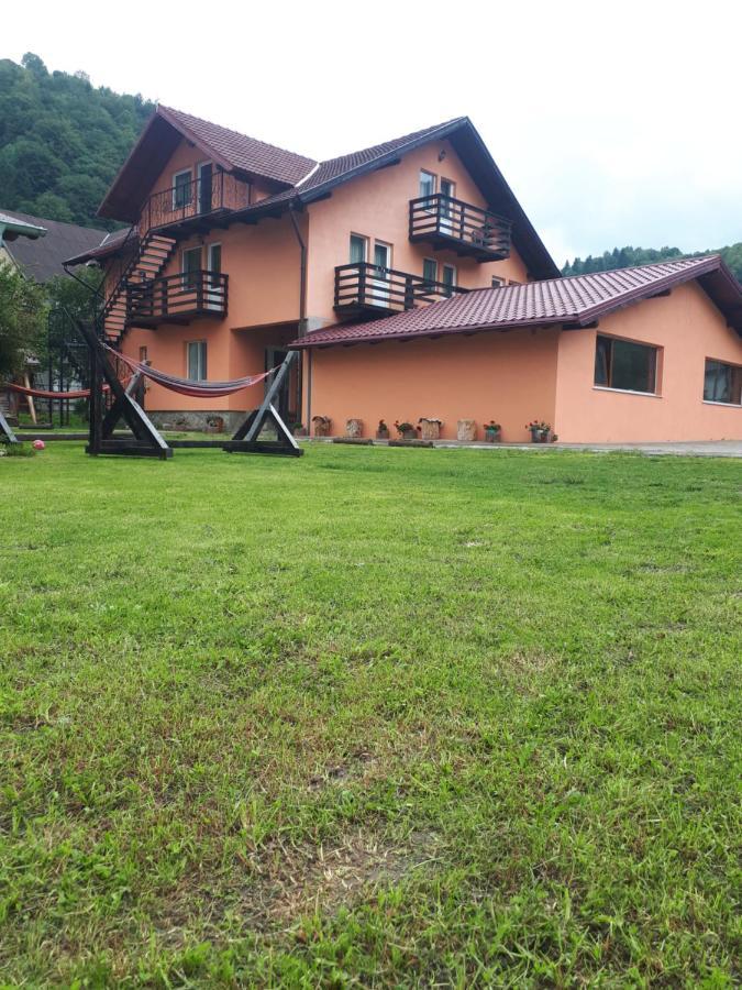 Casa Keea Hotel Moeciu De Sus Exterior photo