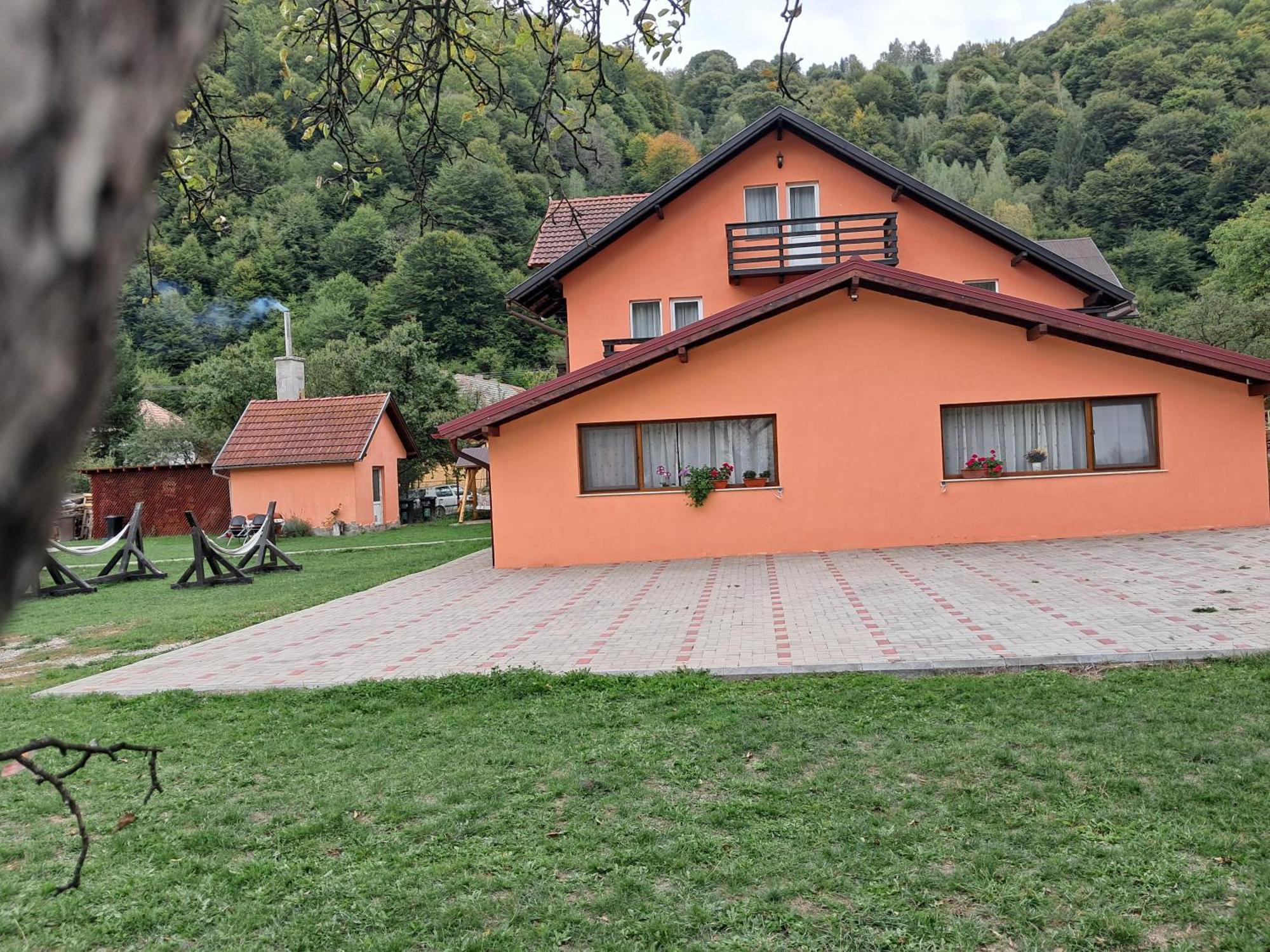 Casa Keea Hotel Moeciu De Sus Exterior photo